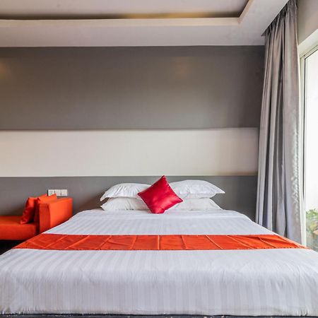 Golden Siem Reap Hotel Buitenkant foto