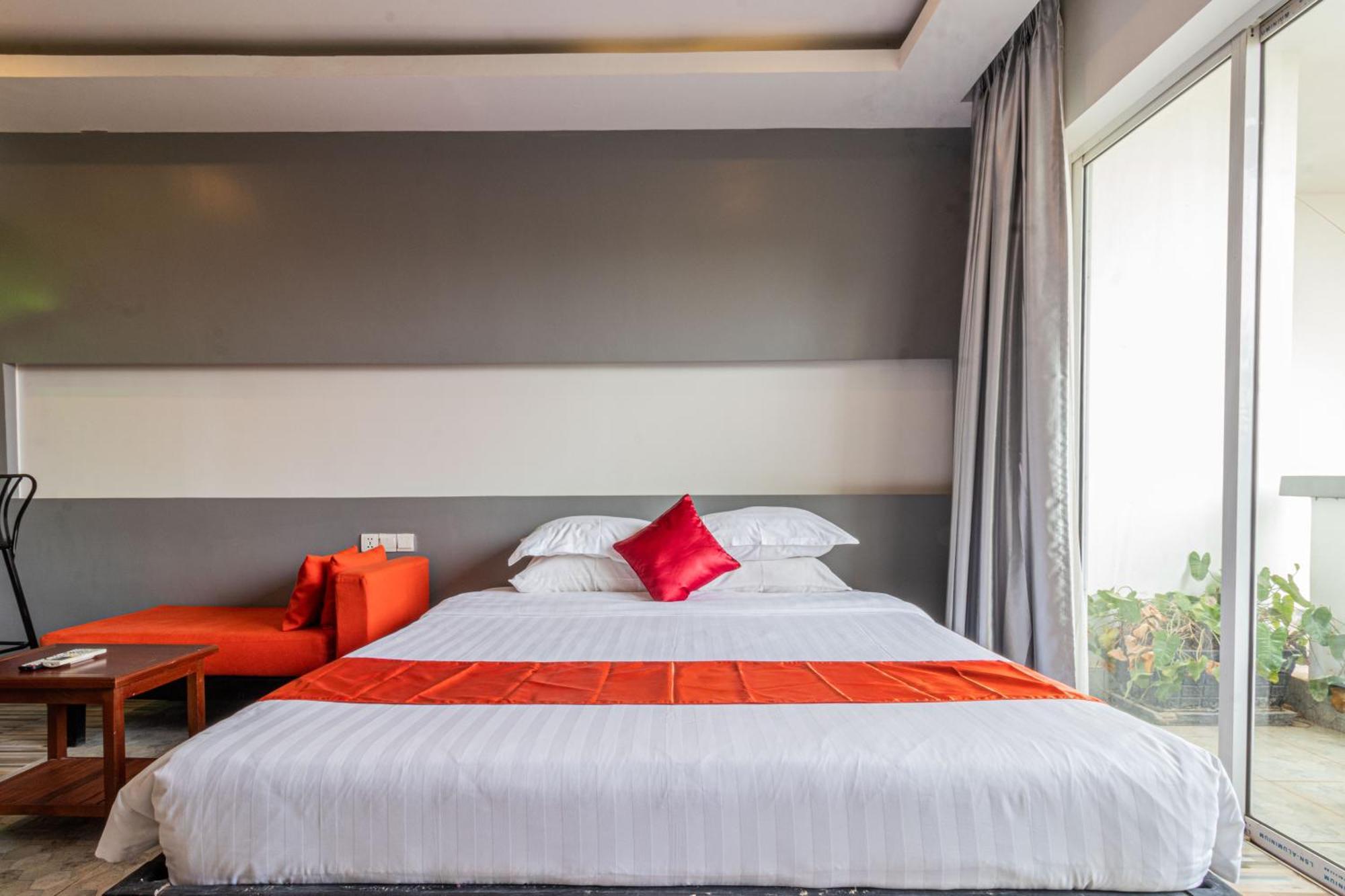Golden Siem Reap Hotel Buitenkant foto