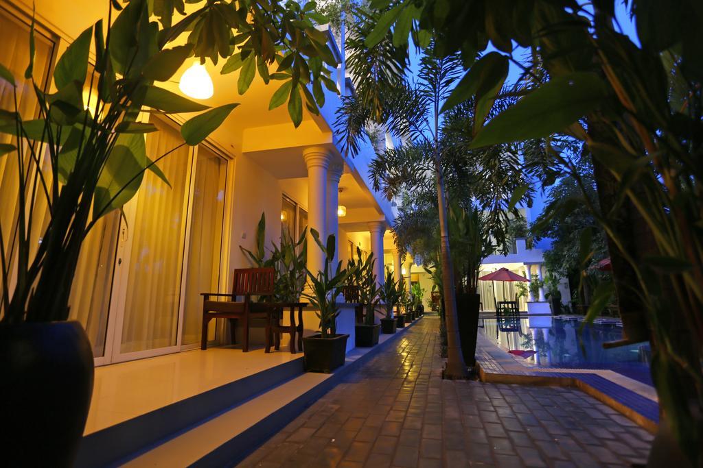 Golden Siem Reap Hotel Buitenkant foto